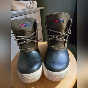 MAKE ME AN OFFER Xtrafuf Women's Olive and Black Winter Boots NWOT